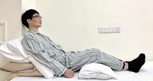 老年人感染了新冠肺炎后，該如何進(jìn)行康復(fù)訓(xùn)練？